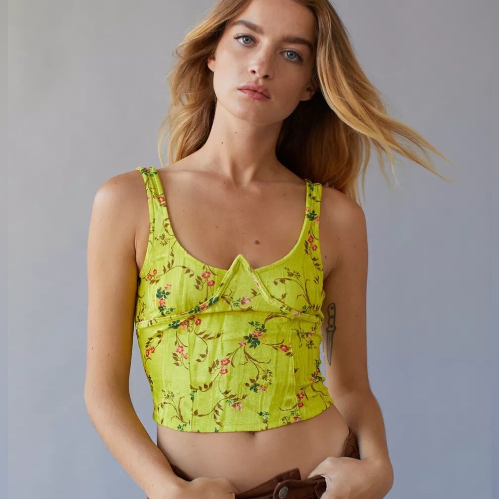 URBAN OUTFITTERS CARLYN TANK TOP MEDIUM - Picture 1 of 4